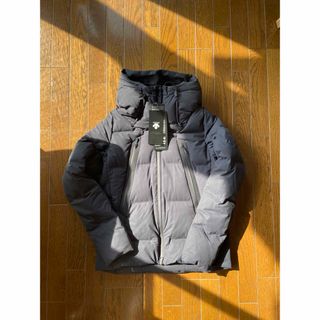 DESCENTE ALLTERRAIN - 水沢ダウン　マンテニア　ネイビー　Sサイズ　未使用タグ付き新品