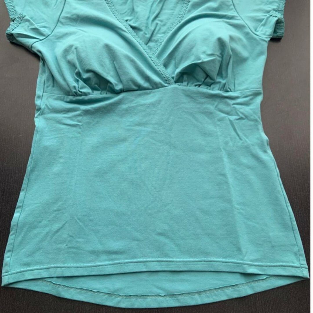 ベルメゾン(ベルメゾン)の新品　パッド取外し　授乳に便利　産後　二分袖インナー   瞬間授乳　グリーン レディースのトップス(Tシャツ(半袖/袖なし))の商品写真