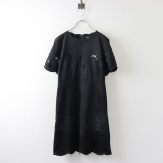 ザラ(ZARA)の未使用 ザラウーマン ZARA WOMAN フラワー刺繍 スエード調 半袖ワンピース XS◇ブラック フラワー柄【2400030065815】(その他)