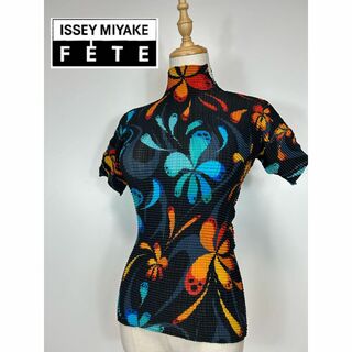 【美品】ISSEY MIYAKE FETE  花柄ハイネックプルオーバー