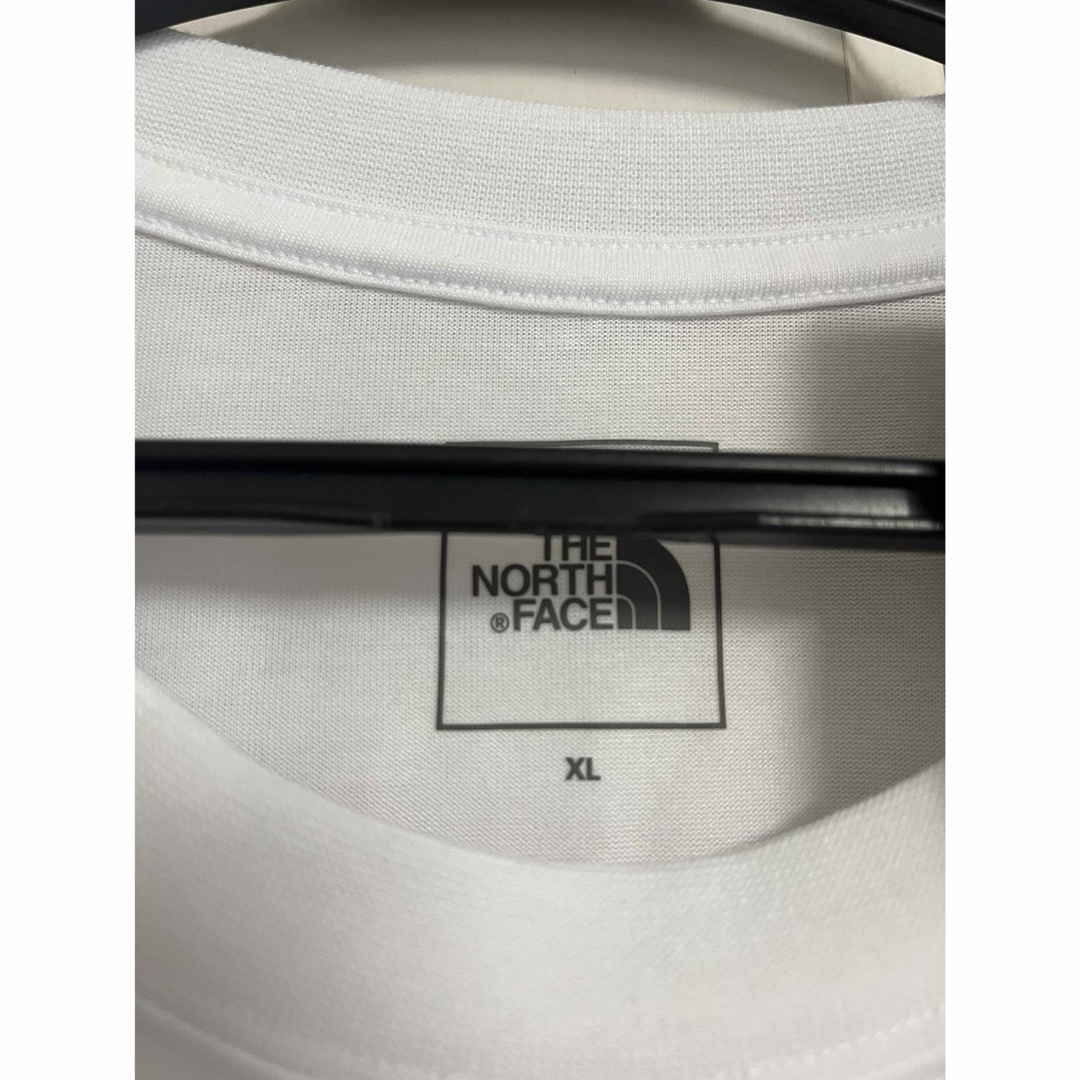THE NORTH FACE(ザノースフェイス)の新品　タグ付き　THE NORTH FACE Tシャツ　XL ノースフェイス メンズのトップス(シャツ)の商品写真