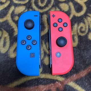 ニンテンドースイッチ(Nintendo Switch)のジョイコン セット(家庭用ゲーム機本体)