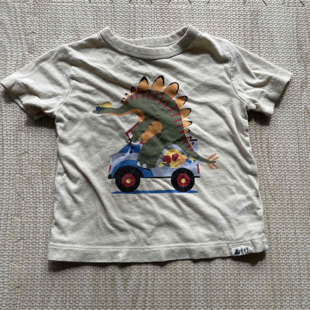 babyGAP(ベビーギャップ)のGAP 80cm 半袖　Tシャツ　12-18m 恐竜　車　ベビー キッズ/ベビー/マタニティのベビー服(~85cm)(Ｔシャツ)の商品写真