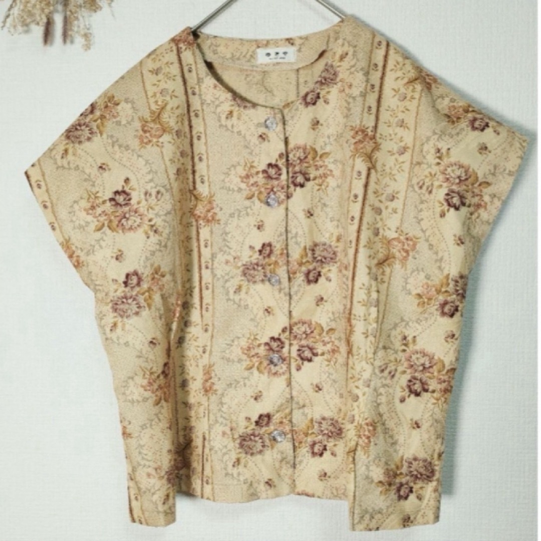 ヴィンテージ　ボタニカル　花柄　シャツ レディースのトップス(シャツ/ブラウス(半袖/袖なし))の商品写真