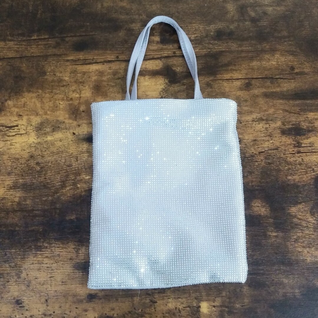ZARA(ザラ)のZARA　ショルダーバッグ レディースのバッグ(ショルダーバッグ)の商品写真