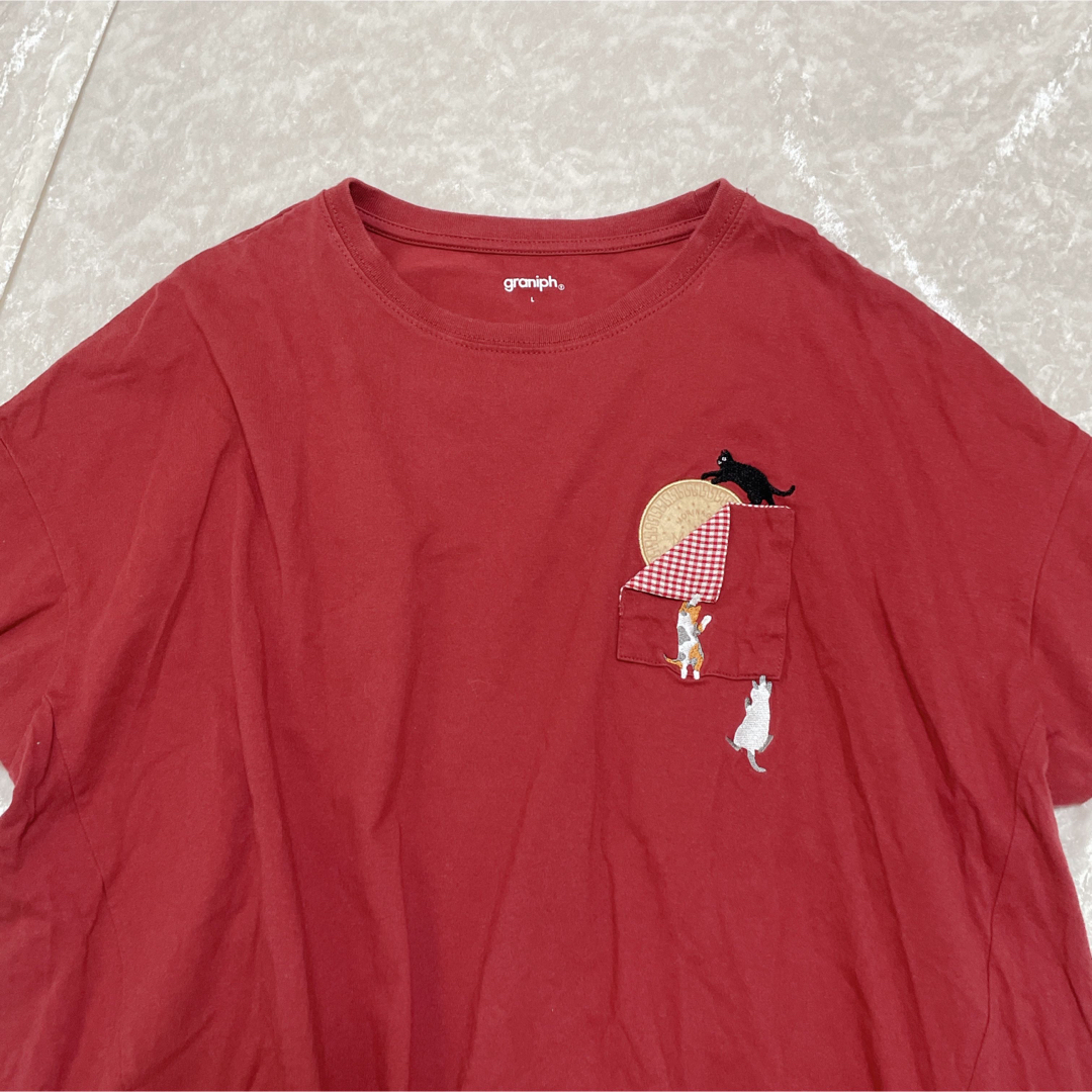 Design Tshirts Store graniph(グラニフ)の美品★グラニフ graniph 半袖 猫 刺繍 ポッケ クッキー アシメ ネコ レディースのトップス(Tシャツ(半袖/袖なし))の商品写真