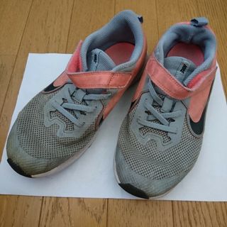 ナイキ(NIKE)のNIKEスニーカー 22.0cm(スニーカー)