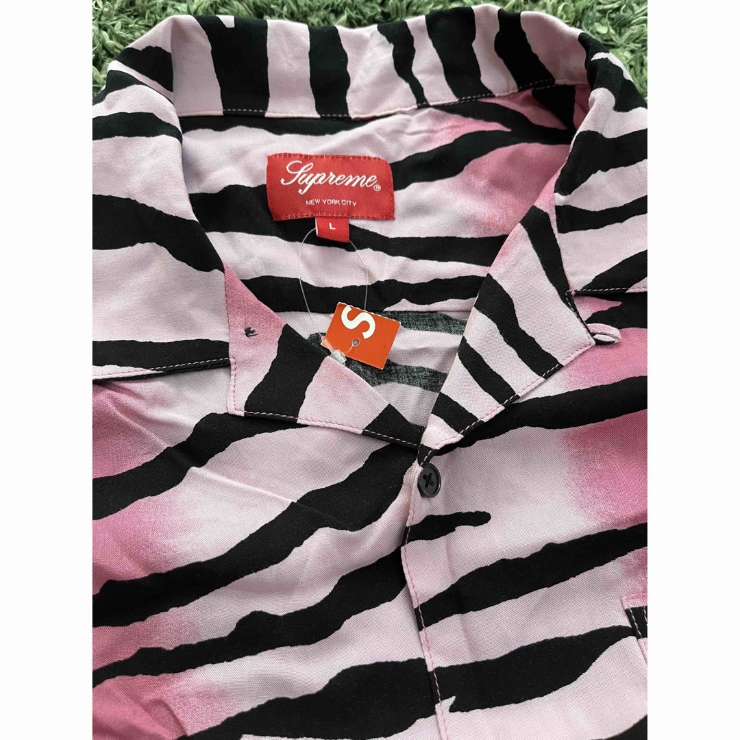 Supreme(シュプリーム)のSupreme シュプリーム　タイガー　ストライプ　レーヨン　半袖　シャツ　L メンズのトップス(シャツ)の商品写真