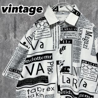 ヴィンテージ(VINTAGE)の半袖シャツ 英字柄 総柄 襟付 春 夏 韓国ファッション ストリート ゆるだぼ(シャツ)