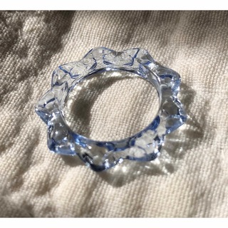 【新品送料無料❗️】ギザギザ アクリルリング 透明 海外アクセサリー ブルー 青(リング(指輪))