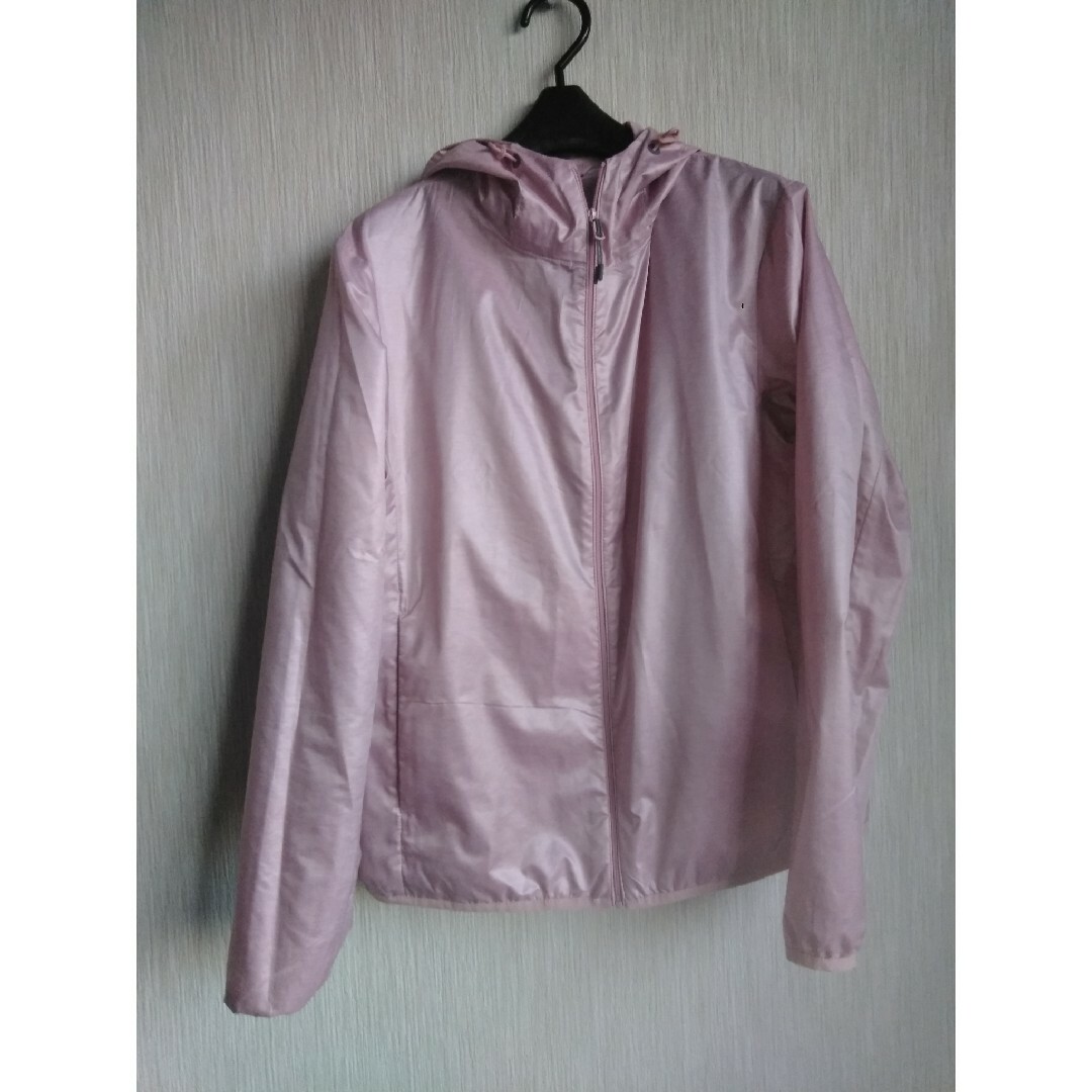 ポケッタブルパーカーピンク レディースのジャケット/アウター(ナイロンジャケット)の商品写真