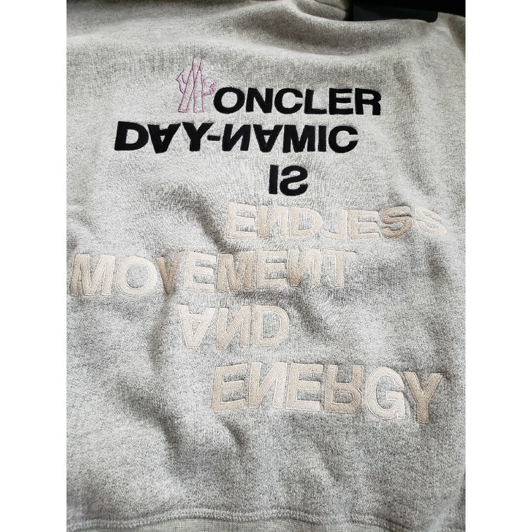 MONCLER - 【未使用】モンクレール MONCLER プルオーバー MONCLER - 【未使用】モンクレール MONCLER プルオーバー