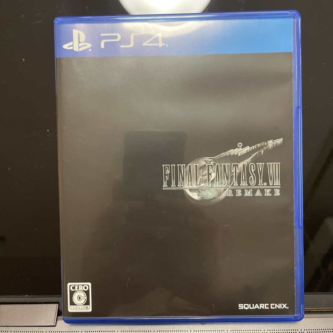 PlayStation4(プレイステーション4)のファイナルファンタジーVII リメイク PS4  エンタメ/ホビーのゲームソフト/ゲーム機本体(その他)の商品写真