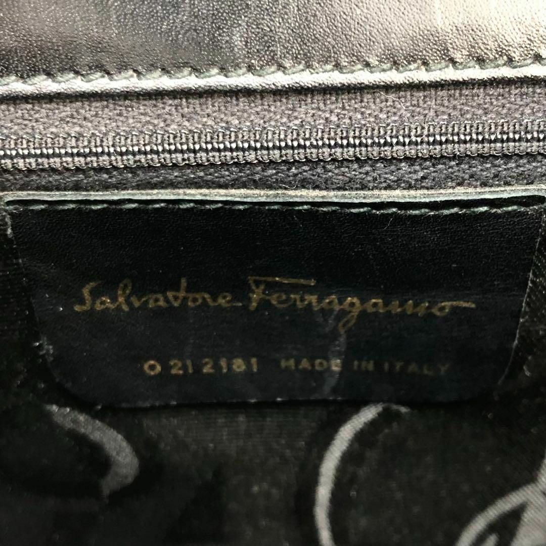 Salvatore Ferragamo(サルヴァトーレフェラガモ)の【高級】フェラガモ ハンドバッグ 2way ガンチーニ カーフレザー ブラック レディースのバッグ(ショルダーバッグ)の商品写真