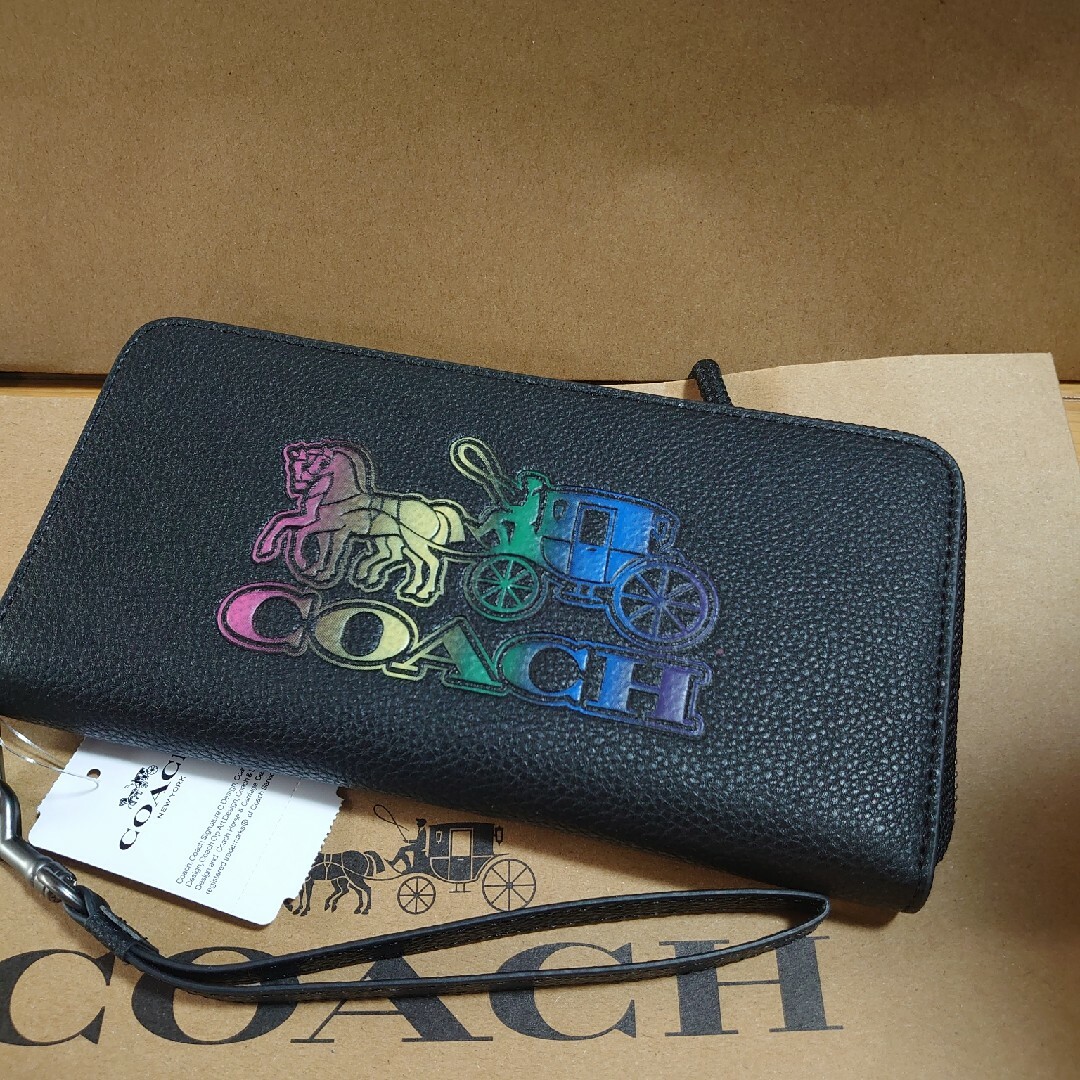 COACH(コーチ)のCOACH　長財布　新品　未使用　馬車　メンズ　レディース レディースのファッション小物(財布)の商品写真