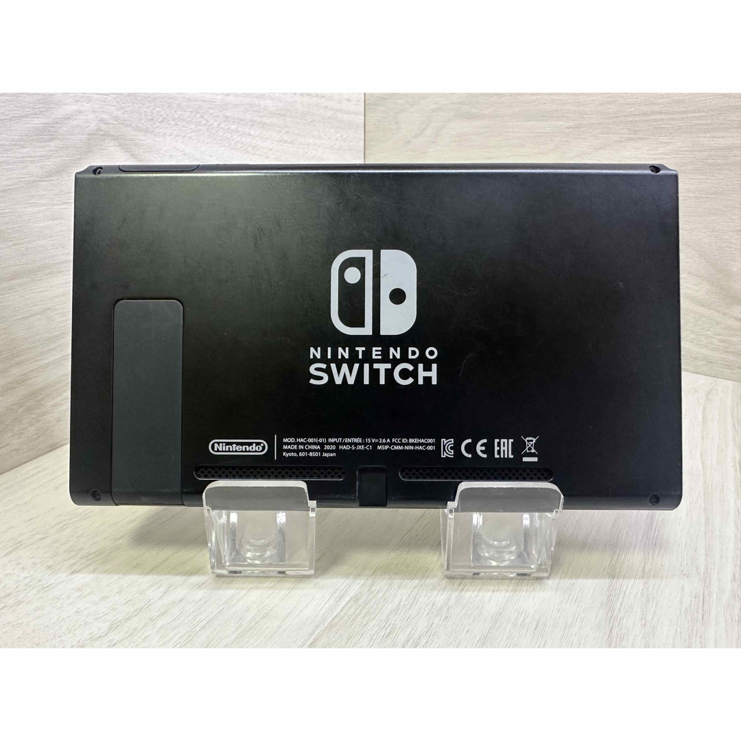 Nintendo Switch(ニンテンドースイッチ)の内容品完備ですぐに遊べる！液晶モデルの新型Nintendo Switch本体一式 エンタメ/ホビーのゲームソフト/ゲーム機本体(家庭用ゲーム機本体)の商品写真