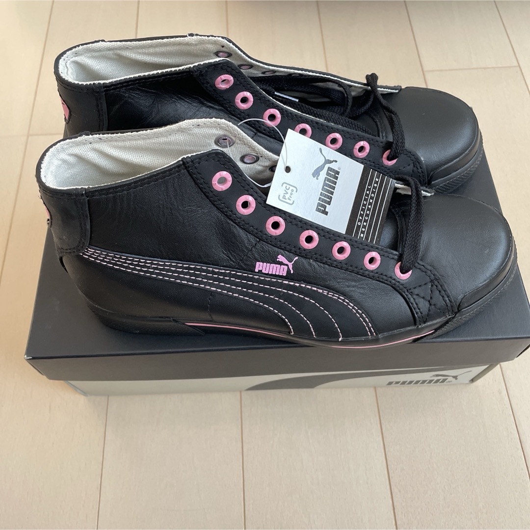 PUMA(プーマ)のプーマ スニーカー 新品未使用 ブラック ピンク スリータイムズレザー レディースの靴/シューズ(スニーカー)の商品写真