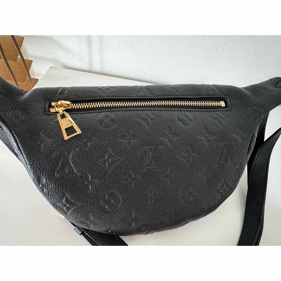 LOUIS VUITTON - 限定値下げ中 ルイヴィトン バムバッグ アン LOUIS VUITTON - 限定値下げ中 ルイヴィトン バムバッグ アン