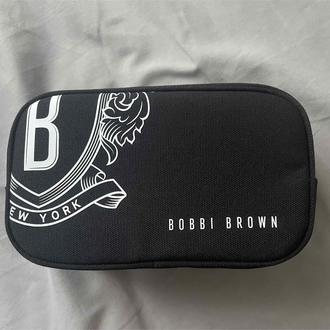 BOBBI BROWN(ボビイブラウン)のボビーブラウン　ポーチ　BOBBI BROWN  レディースのファッション小物(ポーチ)の商品写真