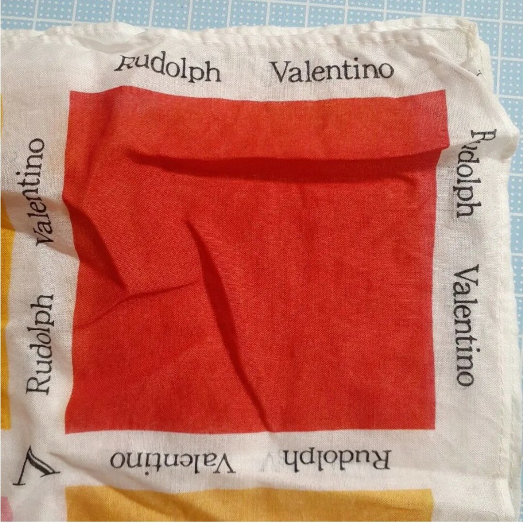 Rudolph Valentino(ルドルフヴァレンチノ)のRudolph Valentino ルドルフヴァレンチノ ハンカチーフ 中古品質 レディースのファッション小物(ハンカチ)の商品写真