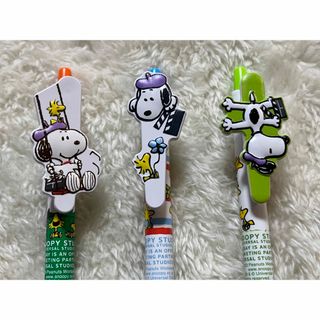 SNOOPY - スヌーピー  ボールペン　３本セット　マスコット付き