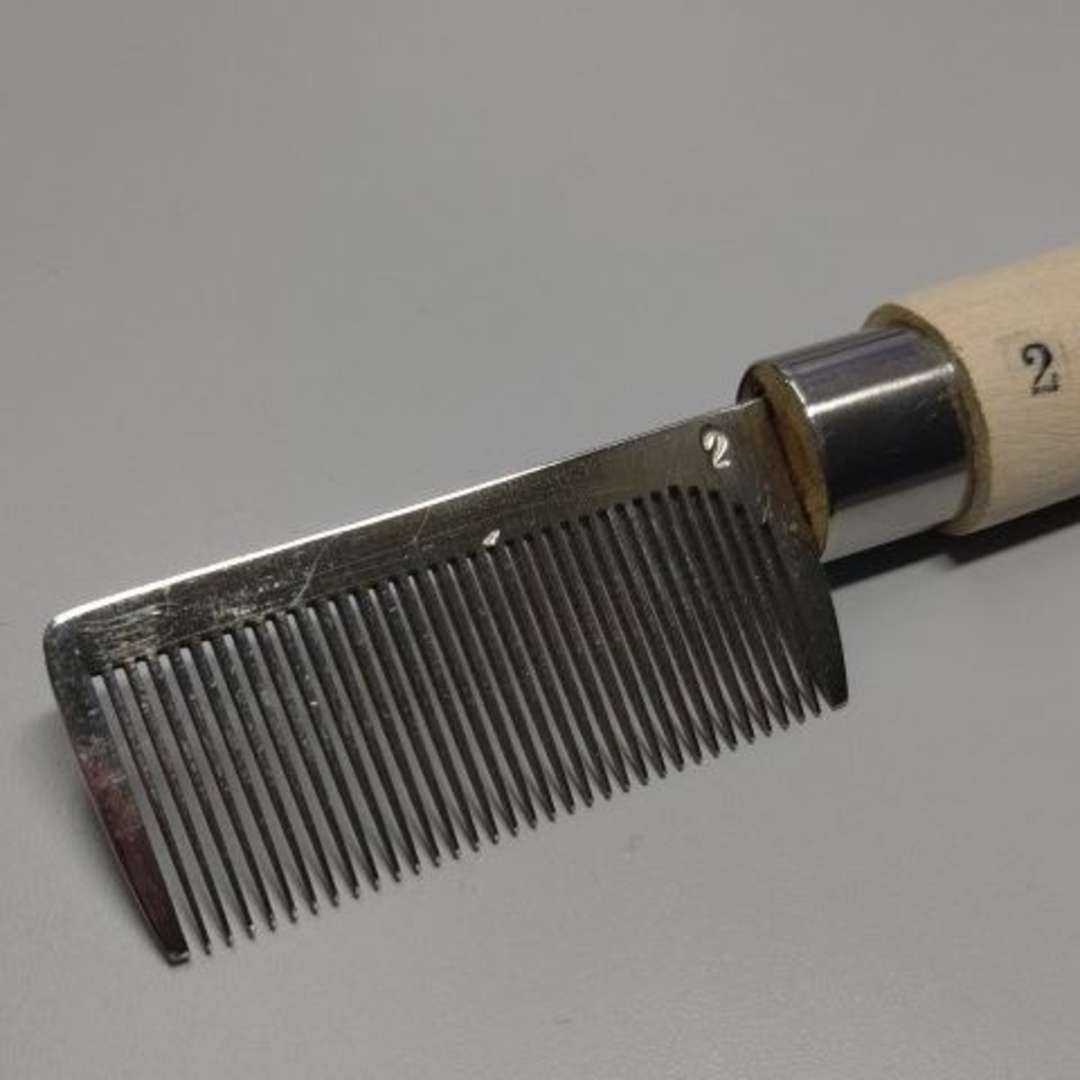 R04■筆櫛 (筆くし)小 5cm+筆固め用 糊付き■ネイルブラシ ブラシコーム コスメ/美容のネイル(ネイル用品)の商品写真