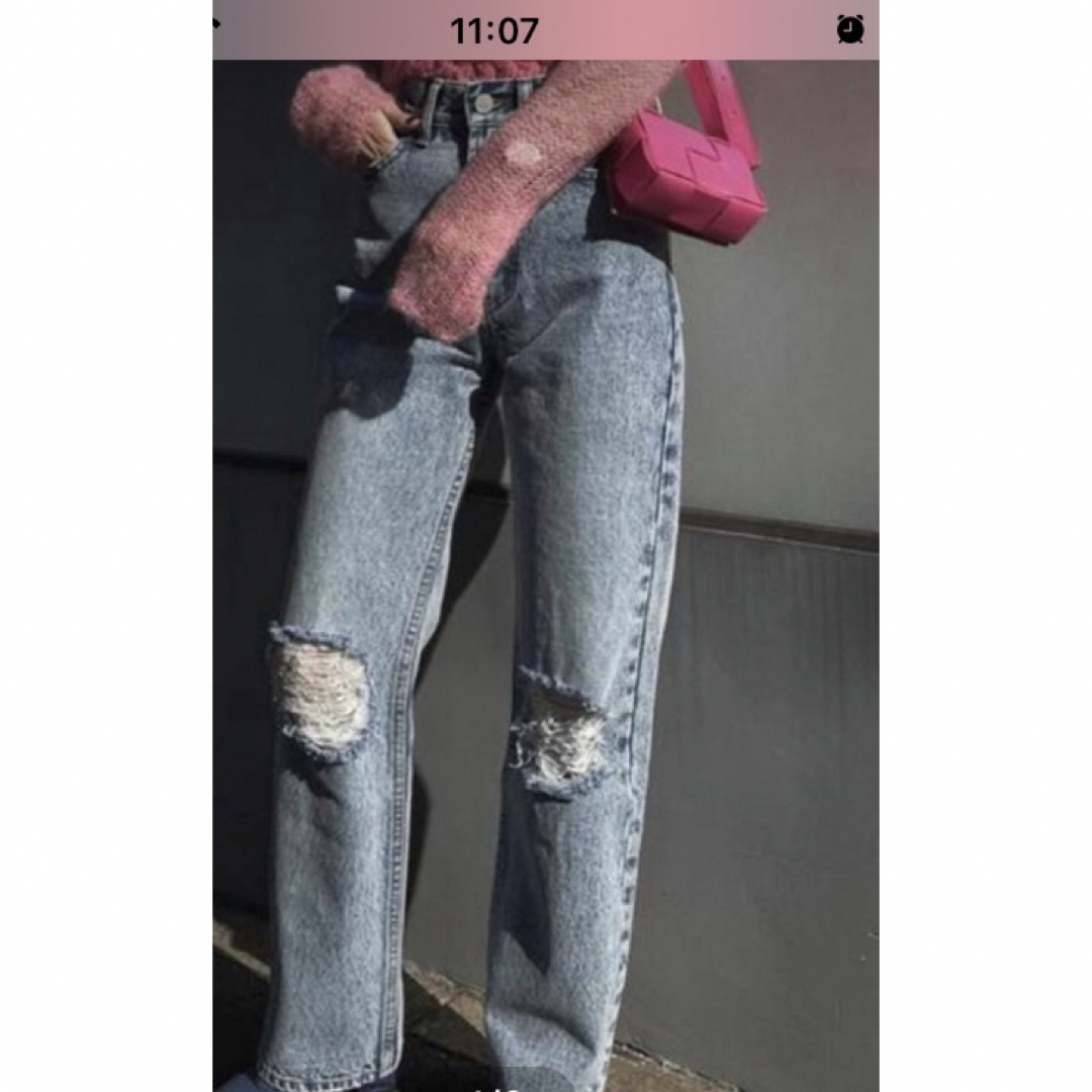 Ameri VINTAGE(アメリヴィンテージ)のアメリ CRASH SLIM STRAIGHT DENIM PANTS   レディースのパンツ(デニム/ジーンズ)の商品写真