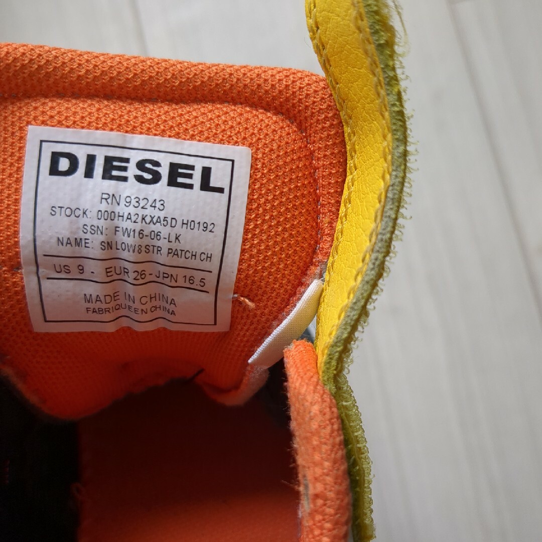 DIESEL(ディーゼル)のDIESEL スニーカー キッズ/ベビー/マタニティのキッズ靴/シューズ(15cm~)(スニーカー)の商品写真