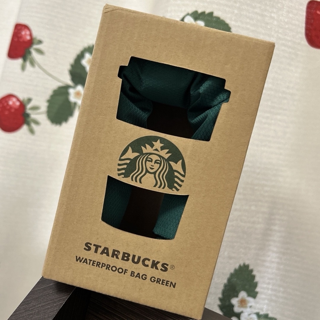 Starbucks(スターバックス)のスターバックス　新品　ウォータープルーフバッグ　エコバッグ　オシャレ レディースのバッグ(エコバッグ)の商品写真