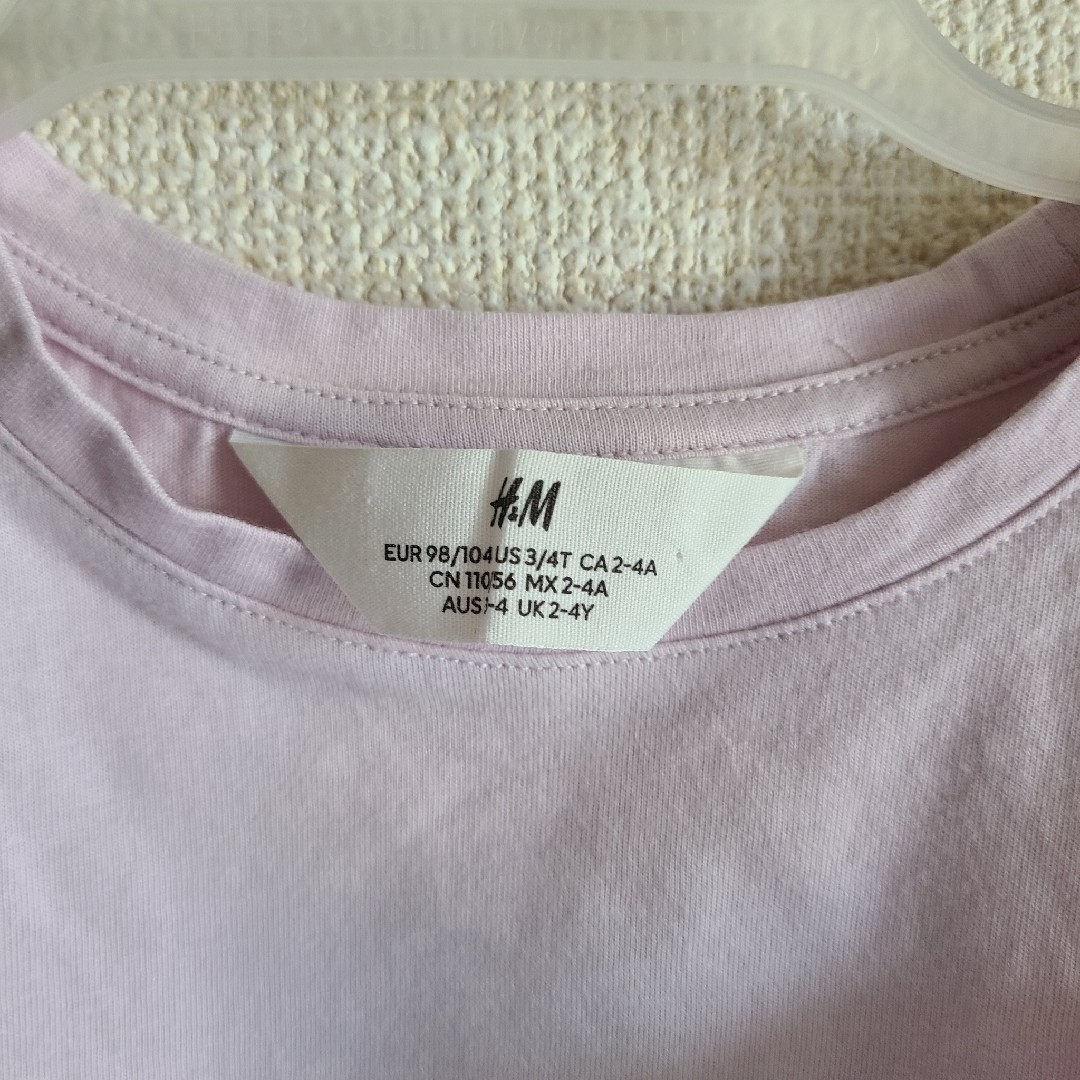 H&M(エイチアンドエム)のH&M　トップス　女の子 キッズ/ベビー/マタニティのキッズ服女の子用(90cm~)(Tシャツ/カットソー)の商品写真
