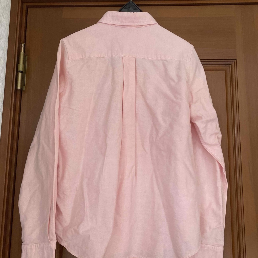 EASTBOY(イーストボーイ)のほぼ新品　イーストボーイピンクシャツ レディースのトップス(シャツ/ブラウス(長袖/七分))の商品写真
