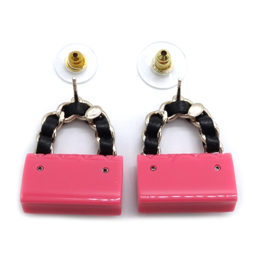 CHANEL - シャネル マトラッセ バッグモチーフ ピアス 2023年 CHANEL - シャネル マトラッセ バッグモチーフ ピアス 2023年