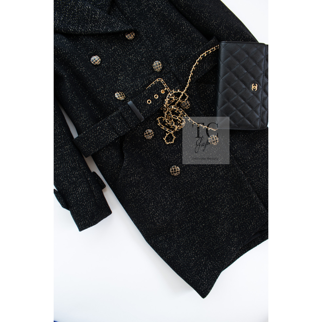 CHANEL(シャネル)のシャネル コート CHANEL メティエダール ブラック ゴールド ベルト付き ウール 超美品 34 36 レディースのジャケット/アウター(ロングコート)の商品写真
