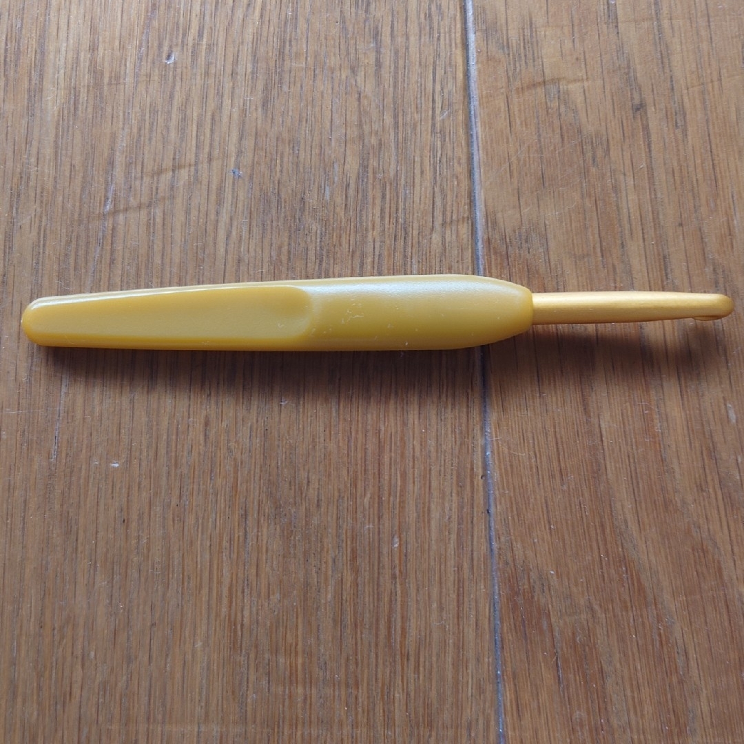 【美品】クローバー かぎ針 ペン-E 10号 ハンドメイドのハンドメイド その他(その他)の商品写真