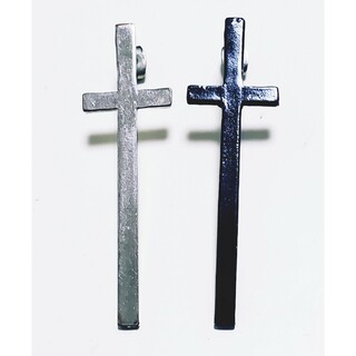 十字架　クロス　ピアス　シルバー　ブラック