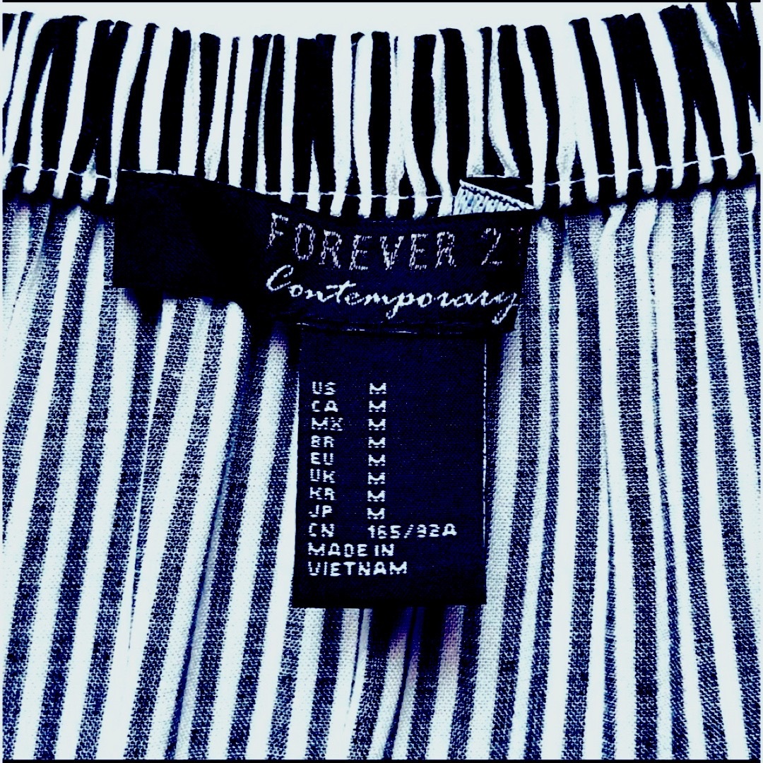 FOREVER 21(フォーエバートゥエンティーワン)のFOREVER21 フォーエバー21 ティアードミニワンピース　M レディースのワンピース(ミニワンピース)の商品写真