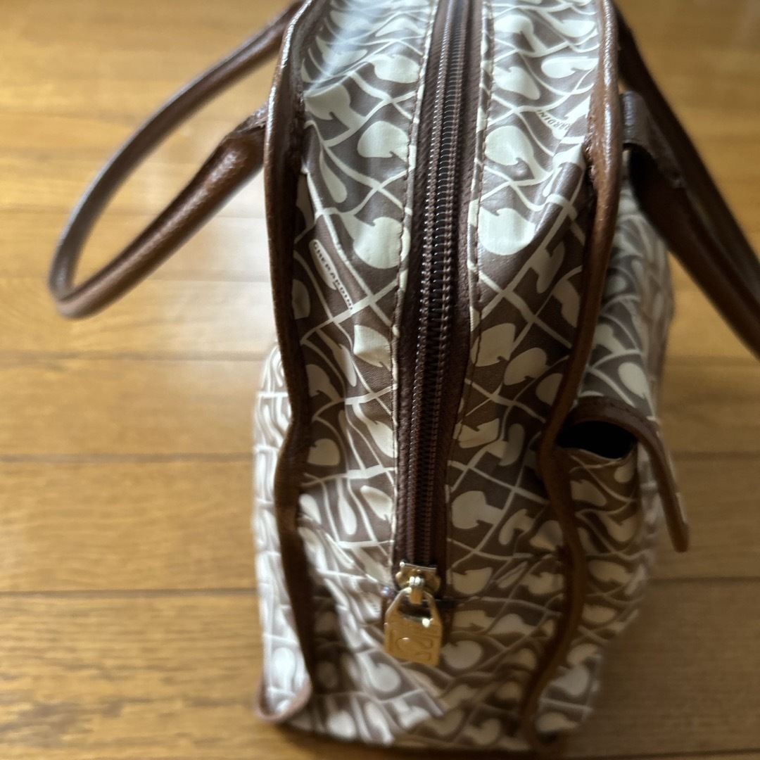 GHERARDINI(ゲラルディーニ)のハンドバッグ　ソフティ　ゴールド金具 レディースのバッグ(トートバッグ)の商品写真