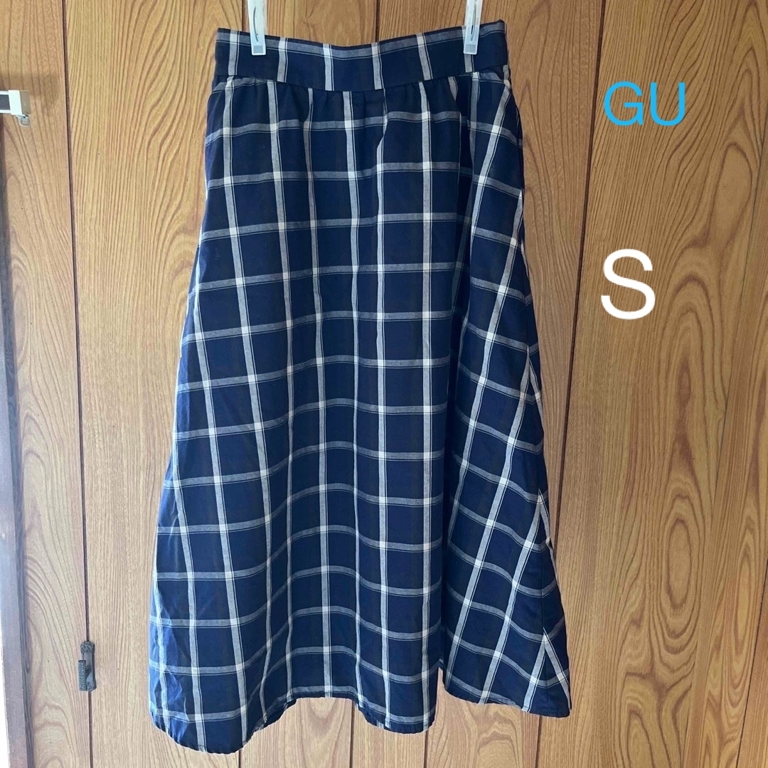 GU(ジーユー)のGU綿混フレアースカート／サイズS／ネイビーチェック レディースのスカート(ロングスカート)の商品写真