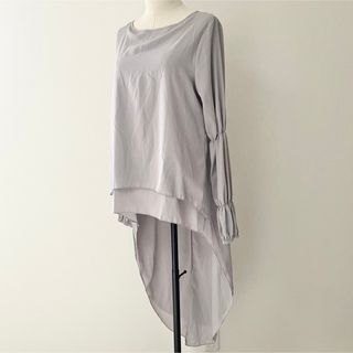 シーイン(SHEIN)の試着のみ　シーイン　裾イレギュラー　トップス(シャツ/ブラウス(長袖/七分))