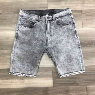 【スキニー】H&M ハーフパンツ　ブラック黒　カットオフ　ジーンズ　デニム