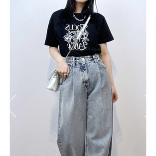 AZUL by moussy - 新品　AZUL BY MOUSSY Tシャツ アズールバイマウジー