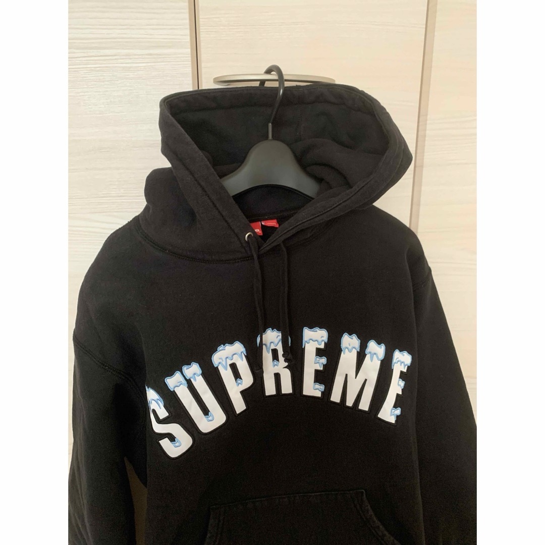 Supreme(シュプリーム)のシュプリーム Supreme パーカー 後藤真希さん 窪塚洋介さん着用モデル メンズのトップス(パーカー)の商品写真