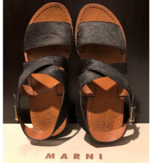 マルニ(Marni)のMARNI フラット　サンダル　36(サンダル)