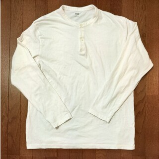 ユニクロ(UNIQLO)のユニクロ　ヘンリーネックTシャツ　長袖　白　Lサイズ(Tシャツ/カットソー(七分/長袖))