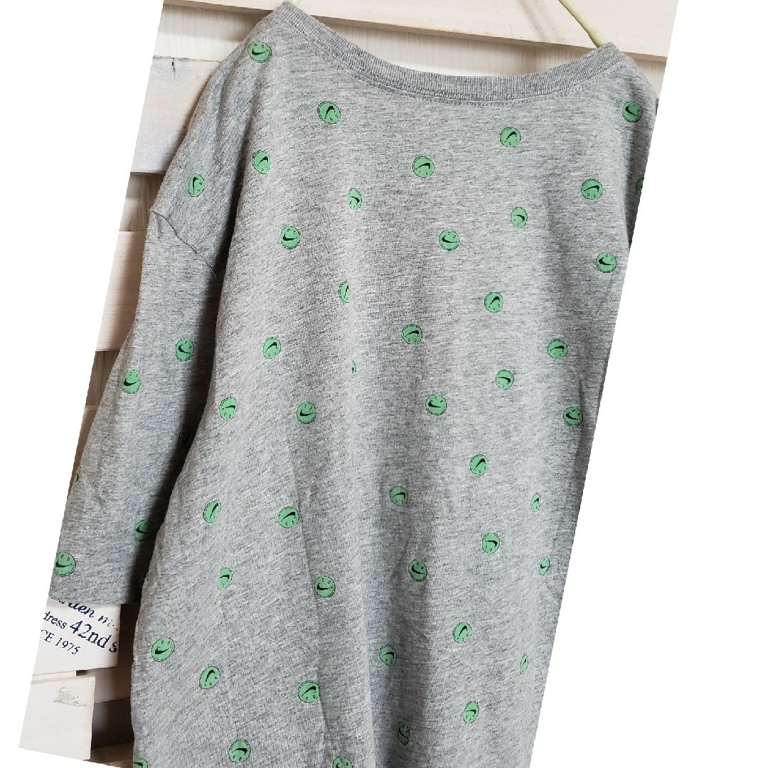 NIKE(ナイキ)の⚪NIKE/スウォッシュロゴ ニコちゃんマークが可愛い♡Ｔシャツ   /L レディースのトップス(Tシャツ(半袖/袖なし))の商品写真