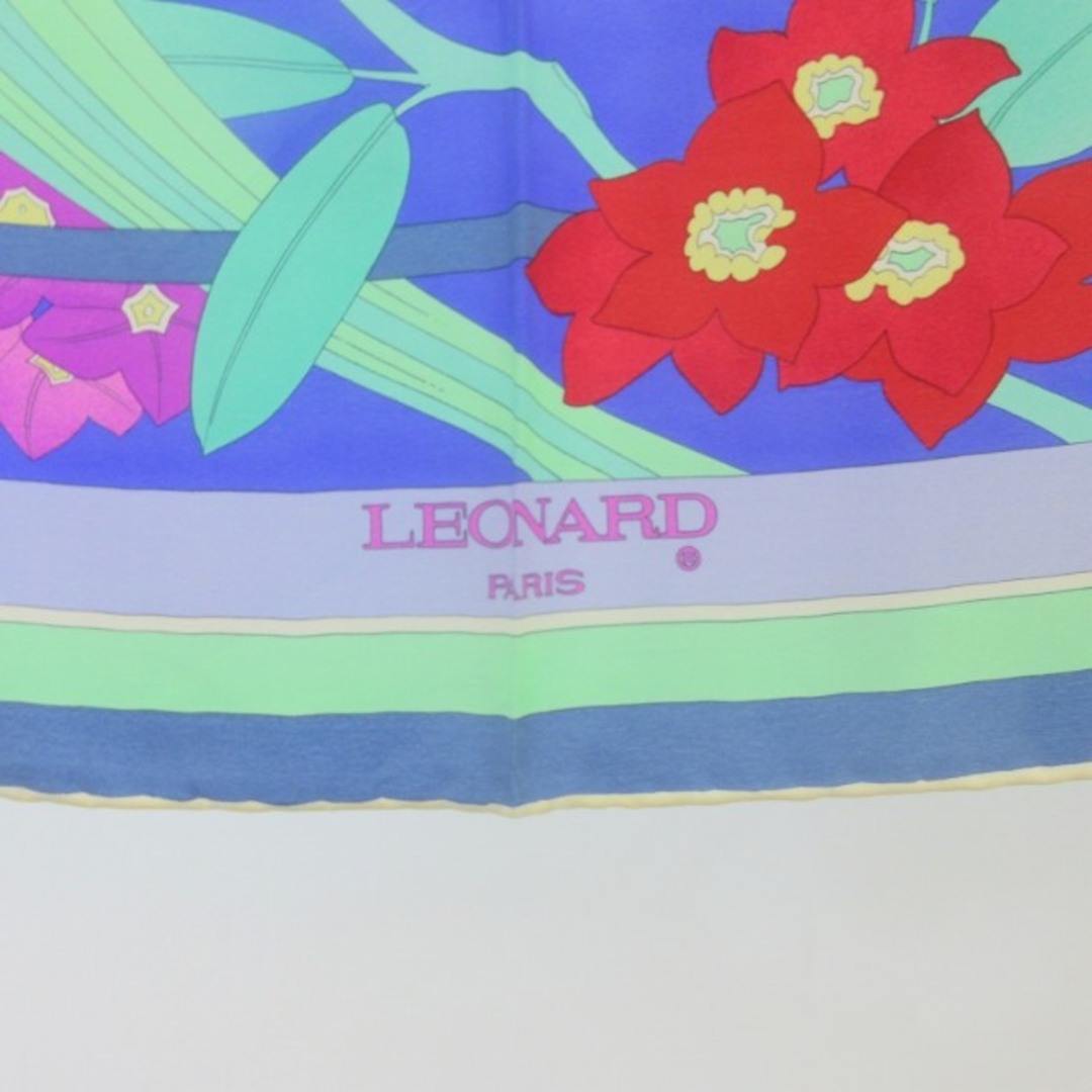 LEONARD(レオナール)のレオナール LEONARD ブランドロゴ スカーフ シルク 花柄 青  STK レディースのファッション小物(バンダナ/スカーフ)の商品写真