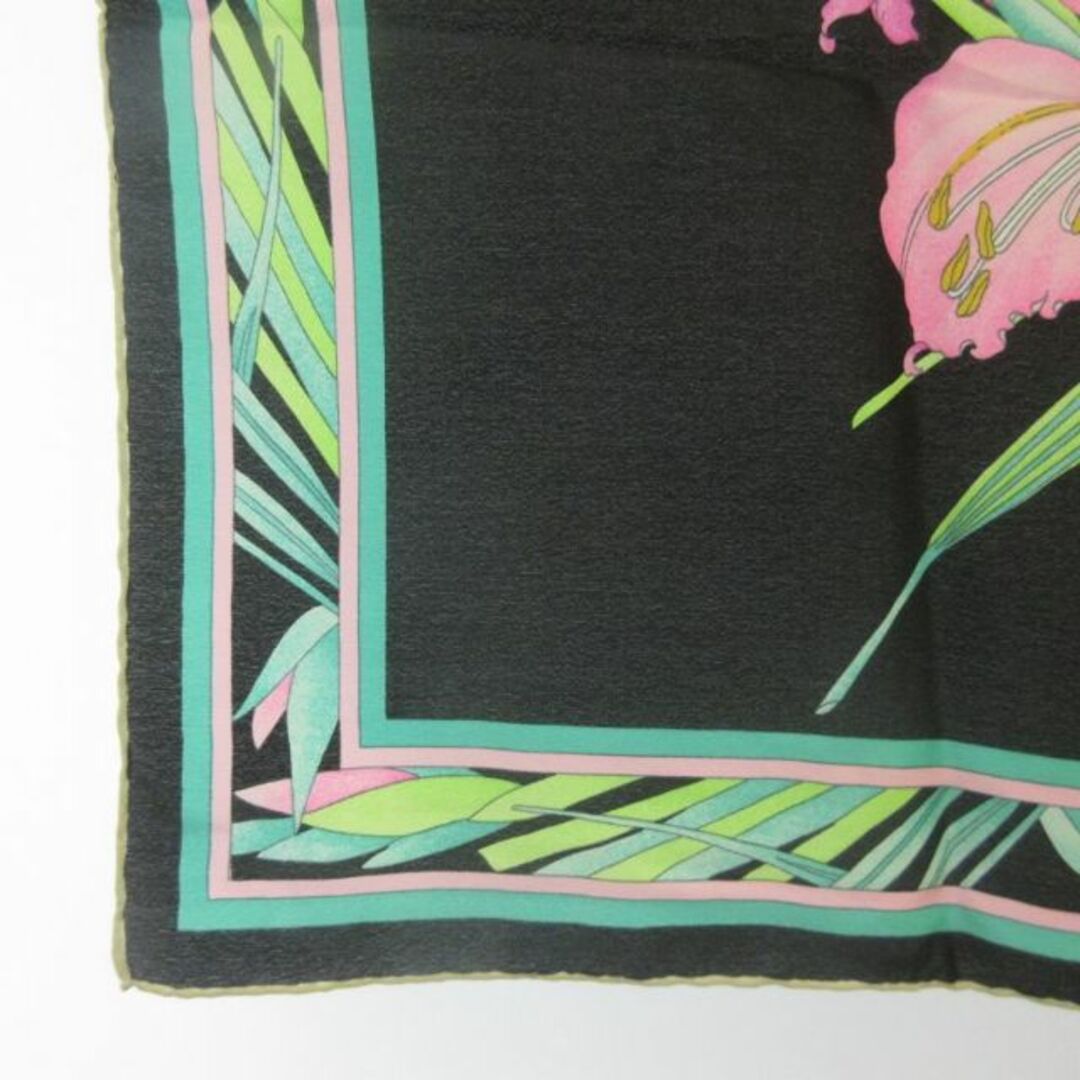 LEONARD(レオナール)のレオナール LEONARD スカーフ ストール シルク100％ 花柄 黒 STK レディースのファッション小物(バンダナ/スカーフ)の商品写真