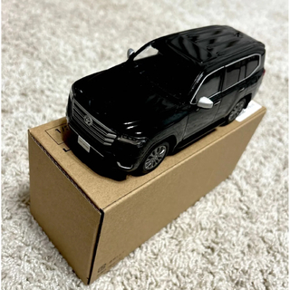 トヨタ(トヨタ)のTOYOTA  ミニカー ランドクルーザー LAND CRUISER  1/30(車内アクセサリ)