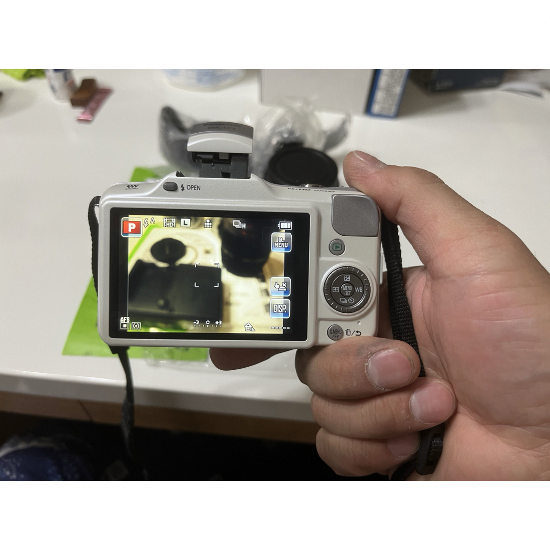 Panasonic(パナソニック)のPanasonic  デジタル一眼カメラ ダブルレンズキット DMC-GF3W- スマホ/家電/カメラのカメラ(ミラーレス一眼)の商品写真