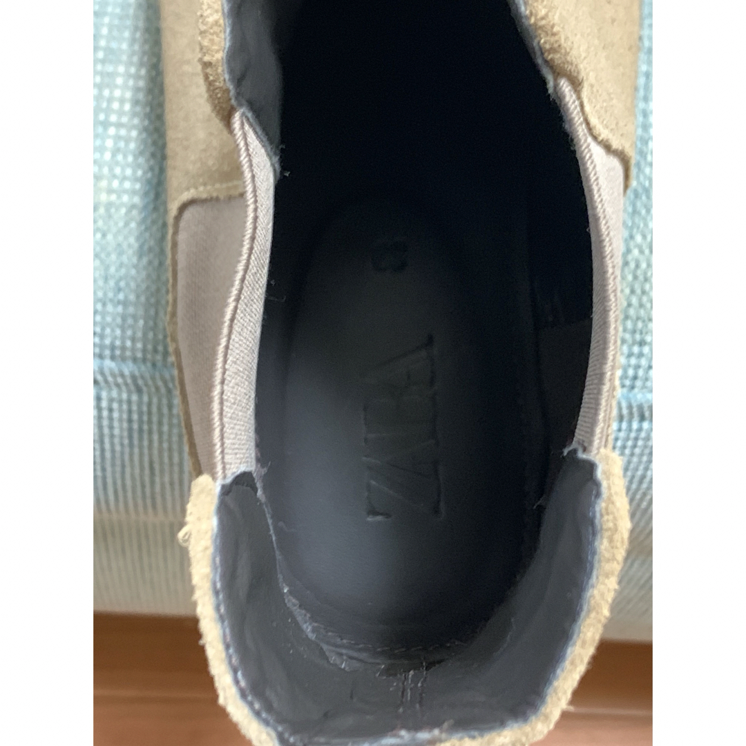 ZARA(ザラ)の新品ZARAサイドゴア チェルシーブーツ スエード39sizeベージュ ラバー底 メンズの靴/シューズ(その他)の商品写真